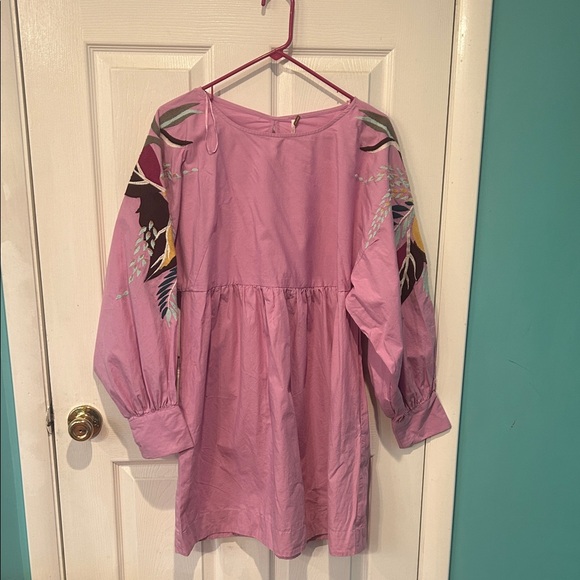 Free People Dresses & Skirts - Free People Pink Dress with Floral Sleeves